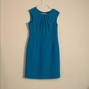 Sleeveless dress